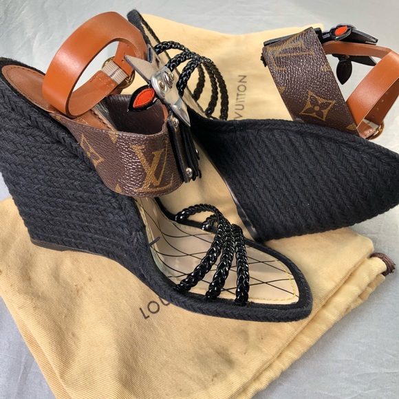 Shose - Picture 6 of 8